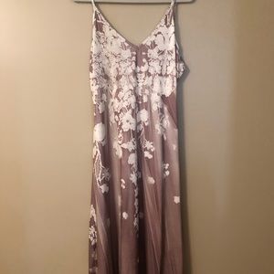 Maxi dress with outer sheer and 3/4 sleeve.